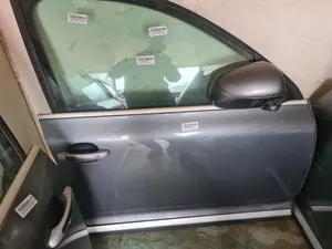 Foto de PUERTA DELANTERA DERECHA PORSCHE CAYENNE (TIPO 9PA) 3.2 V6 CAT (250 CV / 184 KW)
