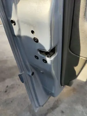 Foto de CERRADURA PUERTA DELANTERA IZQUIERDA RENAULT SCENIC II (JM) 1.5 dCi Diesel (101 CV / 74 KW) referencia 8200119122 foto 5