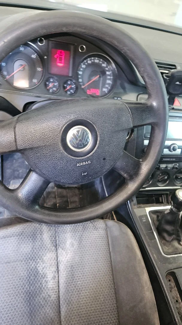 Foto de AIRBAG DELANTERO IZQUIERDO VOLKSWAGEN PASSAT VARIANT (3C5) 2.0 TDI (140 CV / 103 KW)