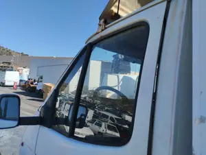 Foto de PUERTA DELANTERA IZQUIERDA FORD TRANSIT FURGÓN (CY/DY)(1986) 2.5 Diesel (80 CV / 59 KW) foto 3