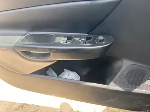Foto de MANDO ELEVALUNAS DELANTERO IZQUIERDO VOLKSWAGEN PASSAT VARIANT (3C5) 2.0 TDI DPF (170 CV / 125 KW)