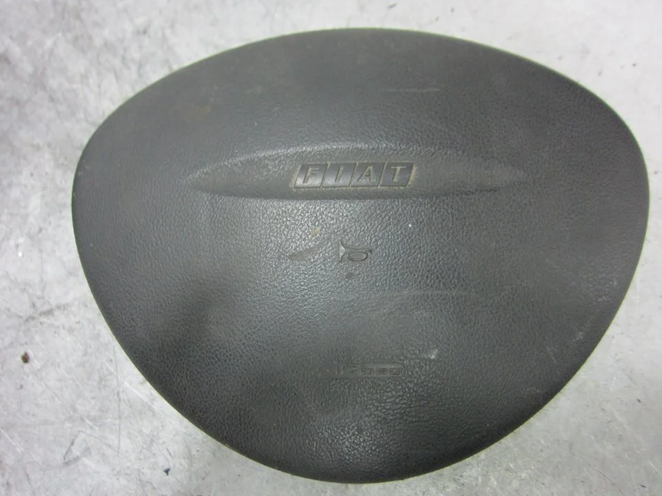 Foto de AIRBAG DELANTERO IZQUIERDO FIAT II PUNTO (188) BERLINA 1.2 CAT (60 CV / 44 KW) referencia 735278157