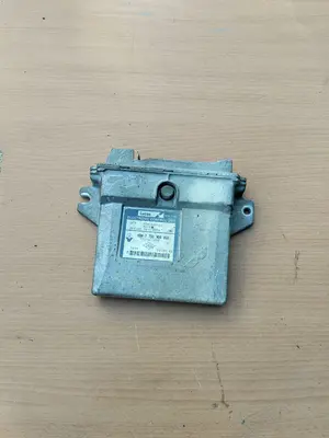 Foto de CENTRALITA MOTOR UCE RENAULT CLIO II FASE I (B/CB0) referencia 7700104956