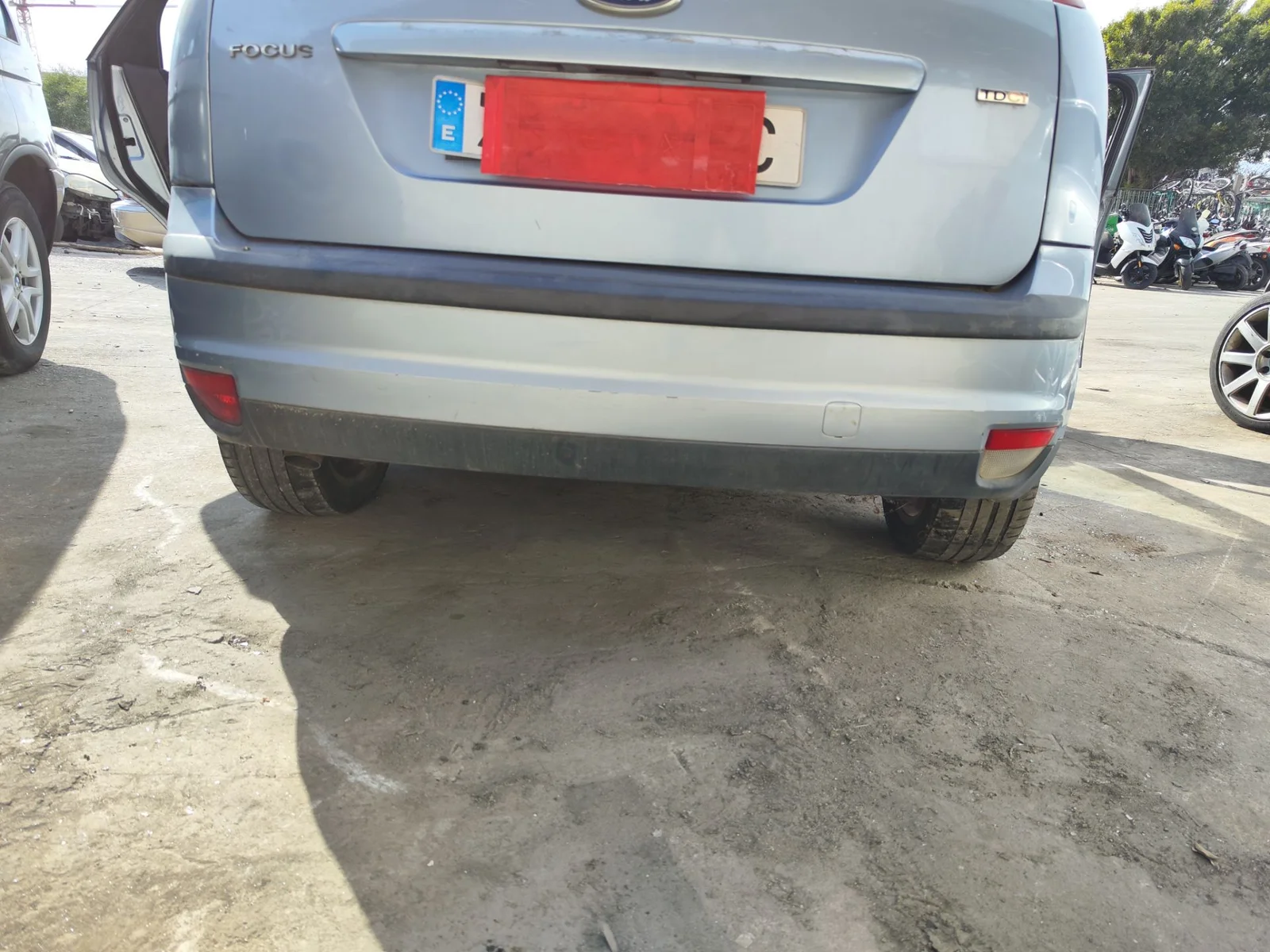 Foto de PARAGOLPES TRASERO FORD FOCUS BERLINA (CAP) 1.6 TDCi CAT (90 CV / 66 KW) referencia 1336747