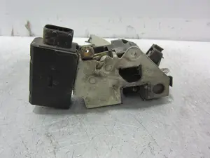 Foto de CERRADURA PUERTA DELANTERA DERECHA BMW SERIE 3 COMPACTO (E36) 1.9 CAT (105 CV / 77 KW) referencia 67111387606 foto 4
