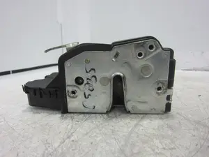 Foto de CERRADURA PUERTA DELANTERA DERECHA BMW SERIE 3 BERLINA (E46) 2.0 16V Diesel CAT (136 CV / 100 KW) referencia 8206408 foto 5
