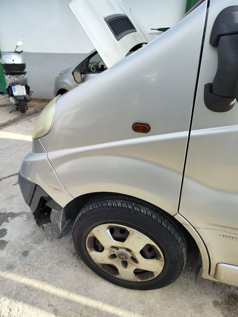 Foto de ALETA DELANTERA IZQUIERDA OPEL VIVARO FURGÓN/COMBI 2.0 16V CDTI (114 CV / 84 KW)