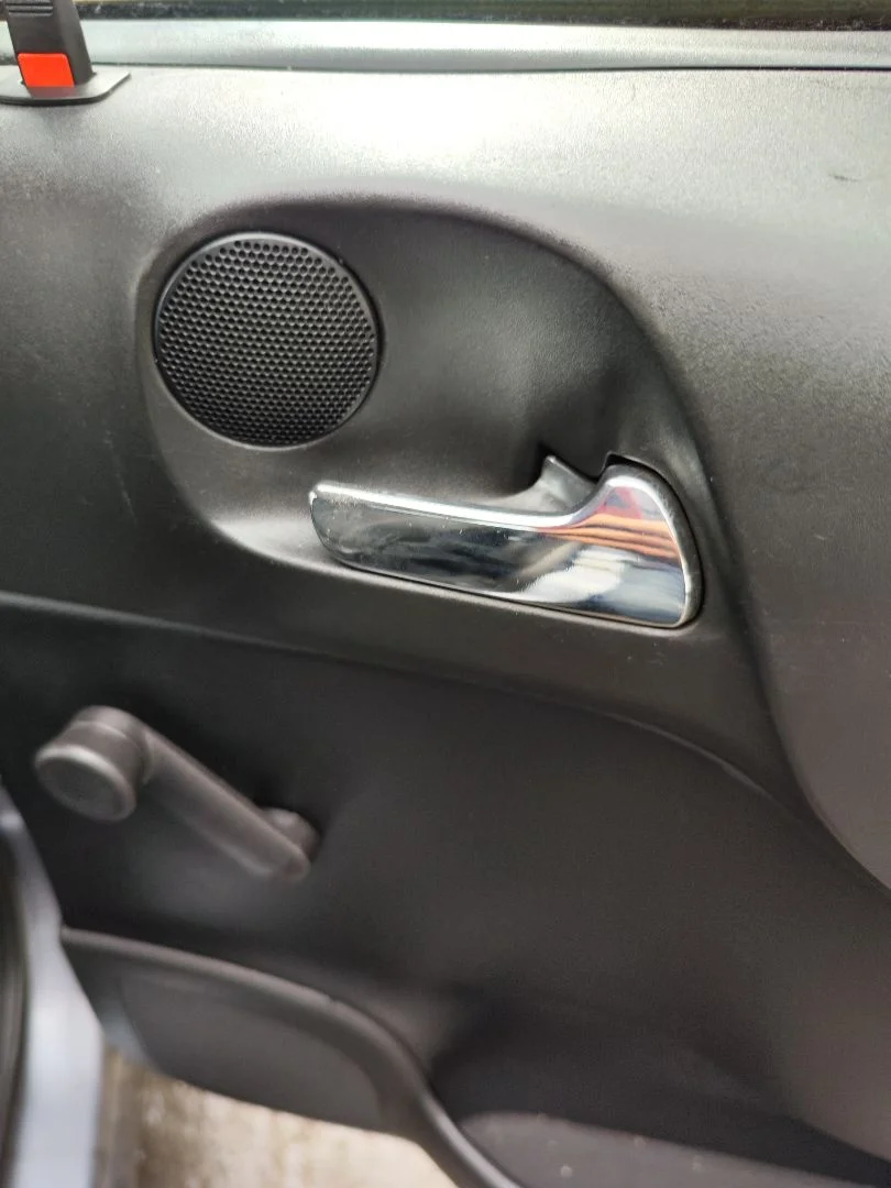 Foto de MANETA INTERIOR TRASERA DERECHA OPEL ZAFIRA A 2.0 DTI (101 CV / 74 KW)