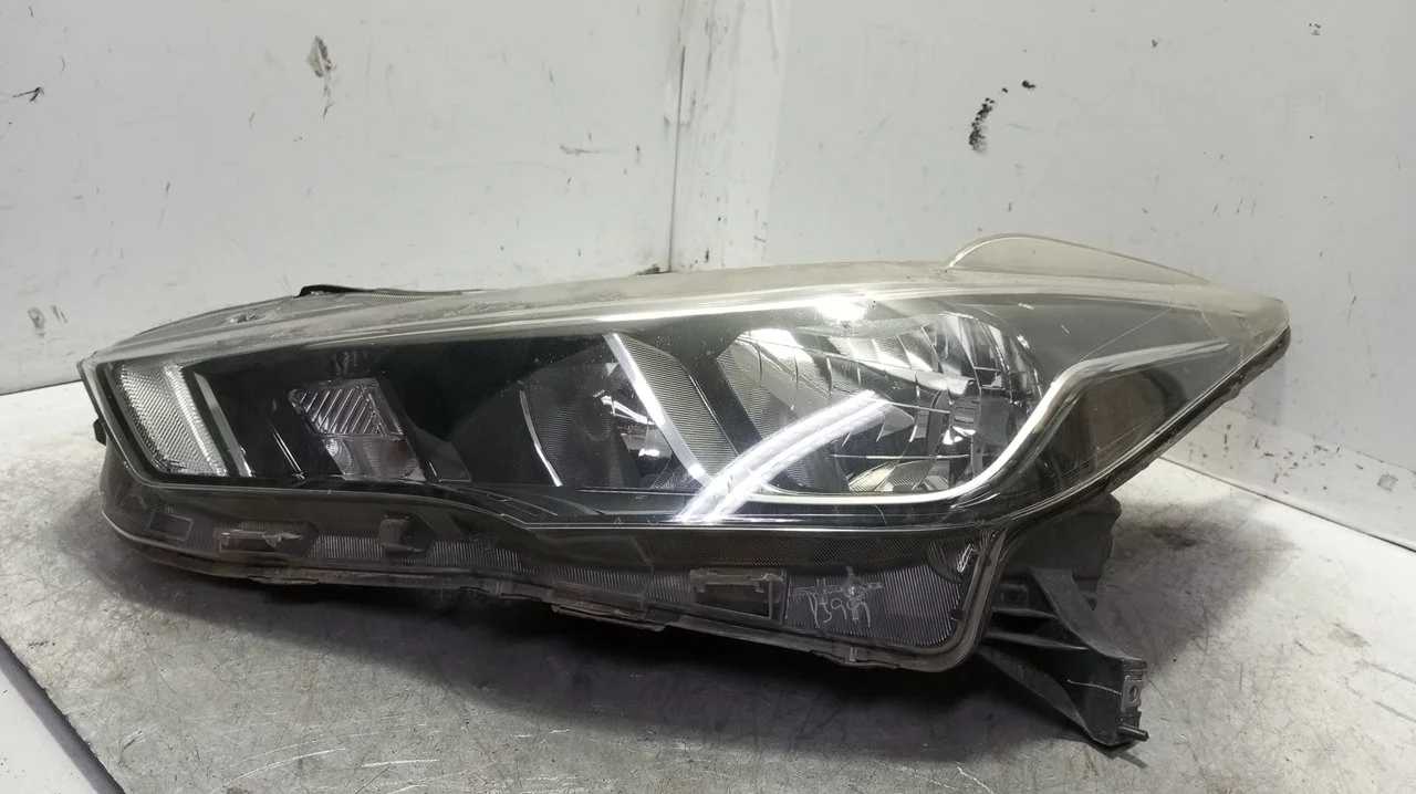 Foto de FARO IZQUIERDO NISSAN MICRA (K14) 0.9 CAT (90 CV / 66 KW) referencia 260605FA0