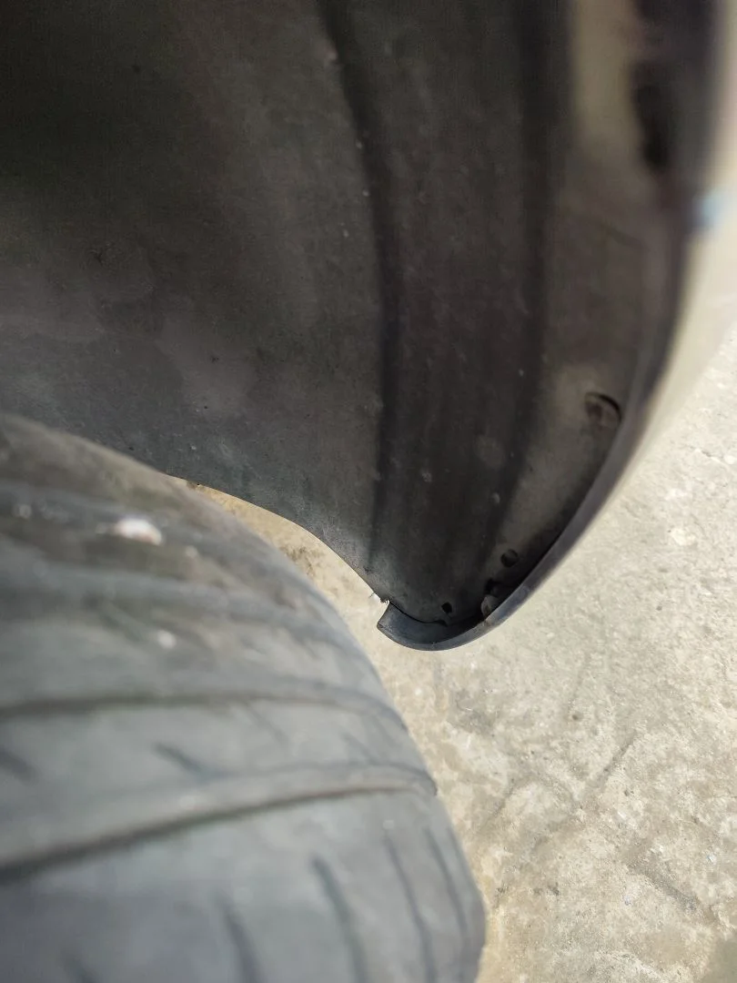 Foto de PASO RUEDA DELANTERO DERECHO VOLKSWAGEN POLO IV (9N1) 1.4 16V (75 CV / 55 KW) referencia 6Q0809958B