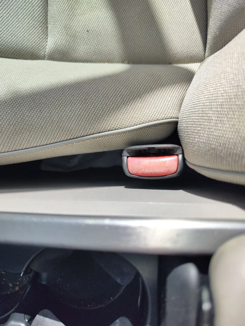 Foto de PRETENSOR AIRBAG DERECHO VOLVO V50 FAMILIAR 2.0 Diesel CAT (136 CV / 100 KW)