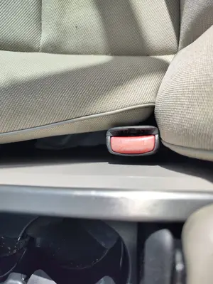 Foto de PRETENSOR AIRBAG DERECHO VOLVO V50 FAMILIAR 2.0 Diesel CAT (136 CV / 100 KW)