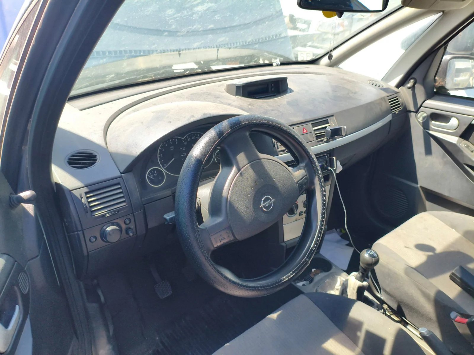 Foto de SALPICADERO OPEL MERIVA 1.7 16V DTI CAT (Y 17 DT / LR6) (75 CV / 55 KW) referencia 13158718