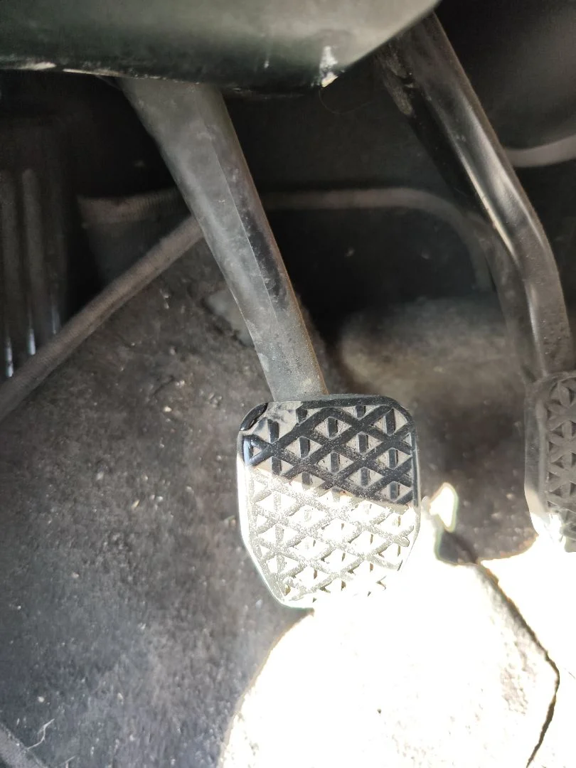 Foto de PEDAL EMBRAGUE BMW SERIE 3 BERLINA (E90) 2.0 16V Diesel (163 CV / 120 KW)