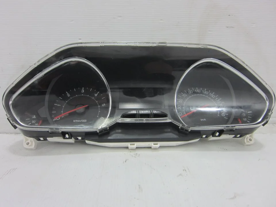 Foto de CUADRO INSTRUMENTOS PEUGEOT 208 1.4 HDi FAP (68 CV / 50 KW) referencia 9805400480J
