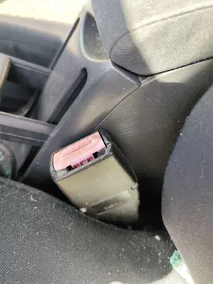 Foto de PRETENSOR AIRBAG IZQUIERDO RENAULT MEGANE II BERLINA 5P 1.5 dCi Diesel (101 CV / 74 KW)