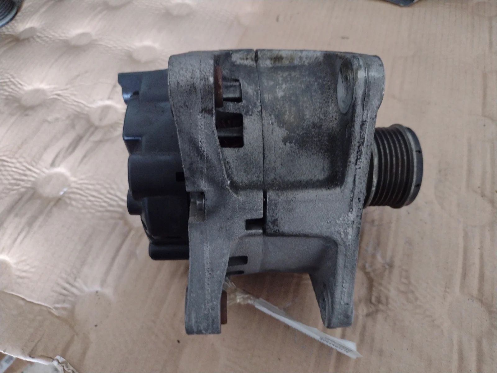Foto de ALTERNADOR RENAULT CLIO II FASE II (B/CB0) referencia 8200667608A