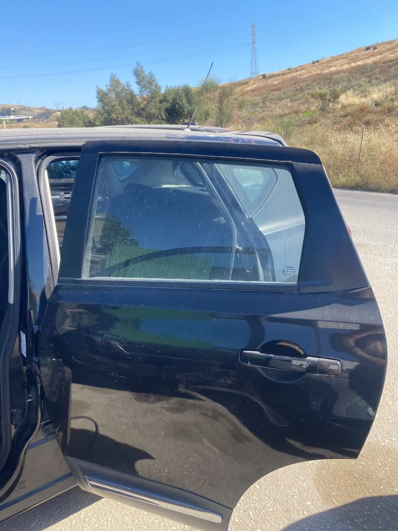 Foto de PUERTA TRASERA IZQUIERDA NISSAN QASHQAI (J10) 2.0 16V CAT (141 CV / 104 KW) referencia H2101JD0MC