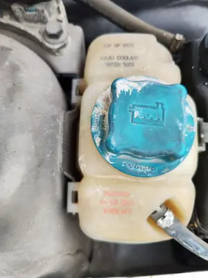 Foto de DEPOSITO EXPANSION VOLVO S80 BERLINA 2.4 Diesel CAT (163 CV / 120 KW) referencia 30741973 foto 2