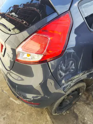 Foto de PILOTO TRASERO DERECHO FORD FIESTA (CNN) 1.5 TDCi CAT (75 CV / 55 KW) referencia 1877010 foto 2