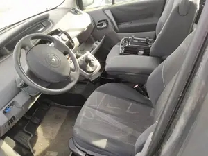 Foto de ASIENTO DELANTERO IZQUIERDO RENAULT SCENIC II 1.6 16V (113 CV / 83 KW)