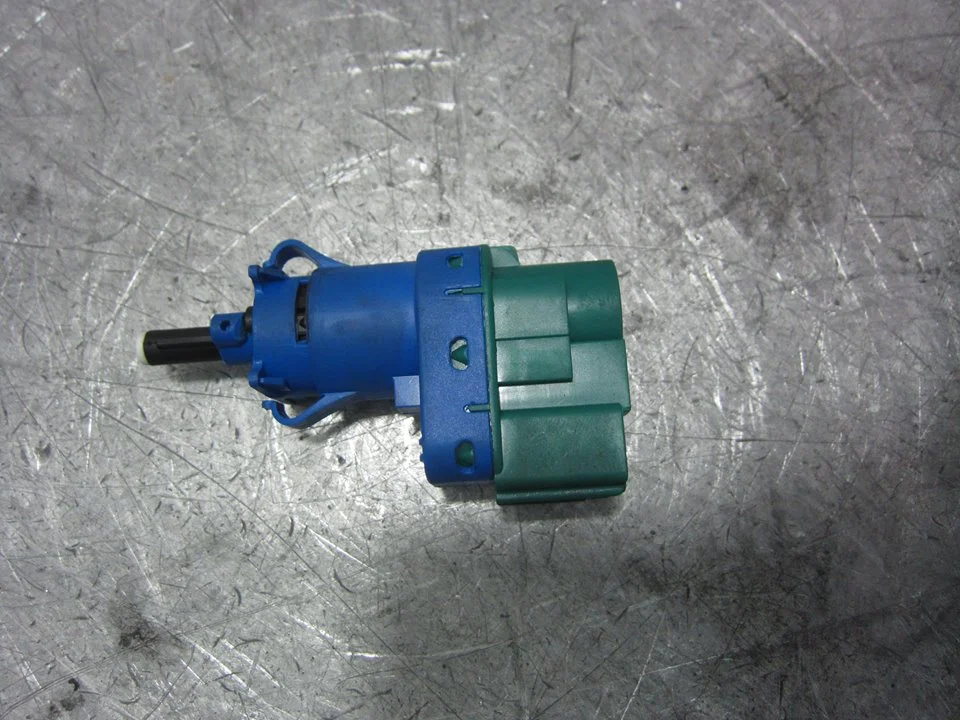 Foto de INTERRUPTOR LAND ROVER RANGE ROVER EVOQUE 2.0 Td4 CAT (150 CV / 110 KW) referencia 6W8313480AB