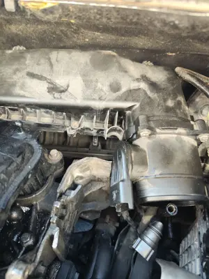 Foto de CAJA FILTRO AIRE PEUGEOT 207 1.6 16V HDi (90 CV / 66 KW) referencia 1420R7