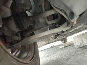 Foto de BRAZO SUSPENSION DELANTERO DERECHO RENAULT CLIO III 1.5 dCi Diesel CAT (86 CV / 63 KW)