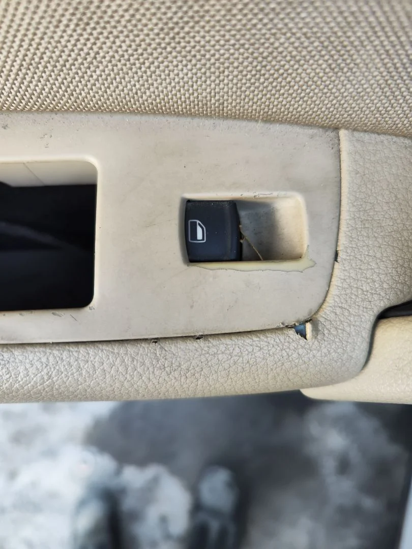 Foto de MANDO ELEVALUNAS TRASERO IZQUIERDO AUDI Q7 (4L) 3.0 V6 24V TDI (233 CV / 171 KW)