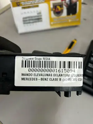 Foto de MANDO ELEVALUNAS DELANTERO IZQUIERDO MERCEDES-BENZ CLASE B (BM 245) 2.0 CDI CAT (140 CV / 103 KW)