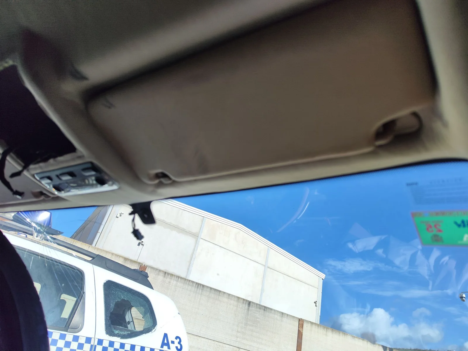 Foto de PARASOL DERECHO BMW SERIE X3 (E83) 2.0 16V Diesel CAT (150 CV / 110 KW)