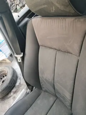 Foto de ASIENTO DELANTERO DERECHO MERCEDES-BENZ CLASE E (BM 210) BERLINA 3.0 Diesel CAT (136 CV / 100 KW) foto 2