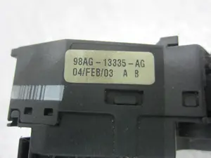 Foto de MANDO INTERMITENTES FORD FOCUS BERLINA (CAK) 1.8 TDCi CAT (101 CV / 74 KW) referencia 98AG13335AG foto 3