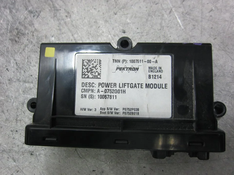 Foto de MODULO ELECTRONICO TESLA MODEL S eléctrico 270 kW (367 CV / 270 KW) referencia 100751100A