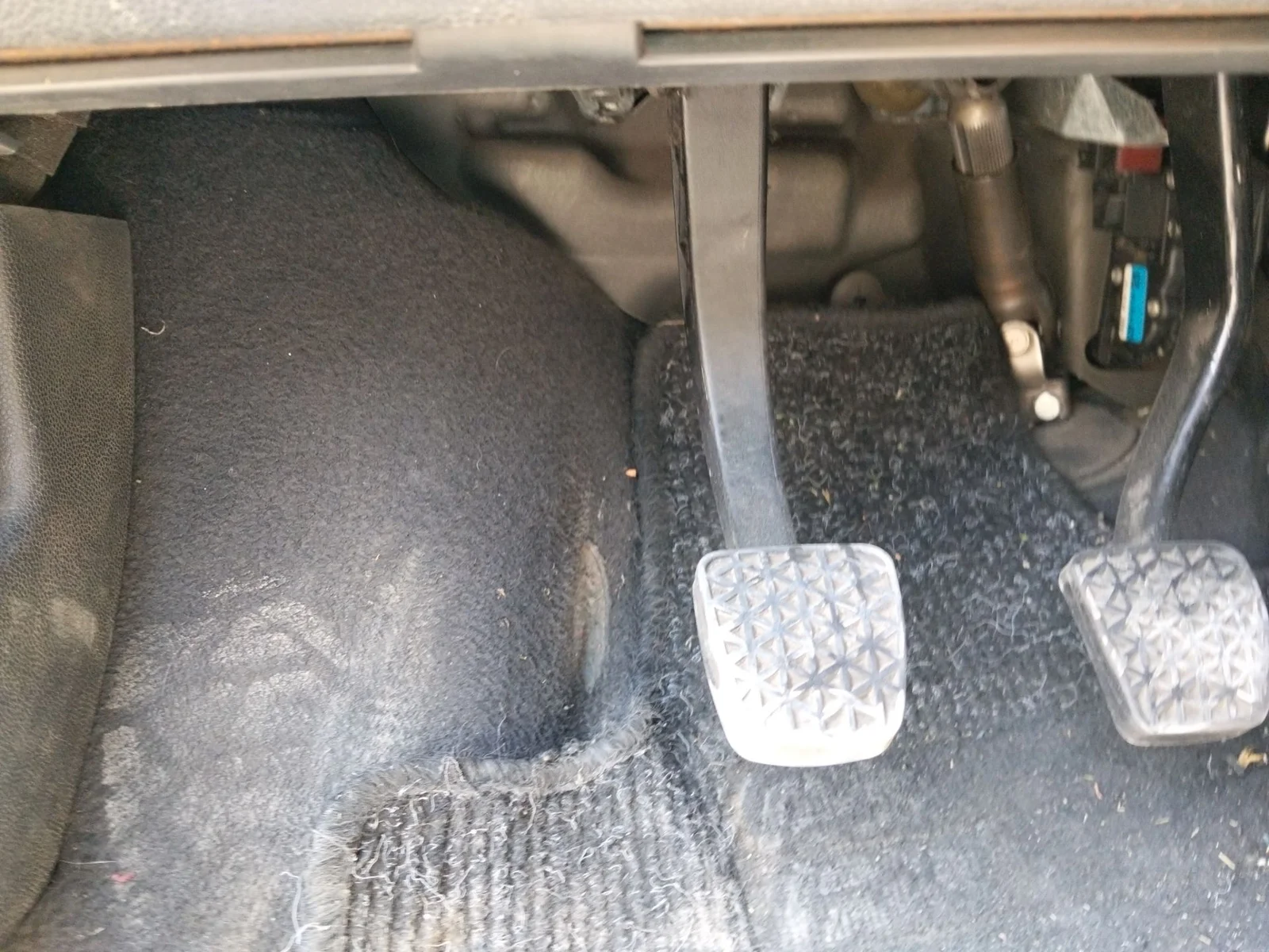 Foto de PEDAL EMBRAGUE OPEL ASTRA H GTC 1.9 CDTI (120 CV / 88 KW)