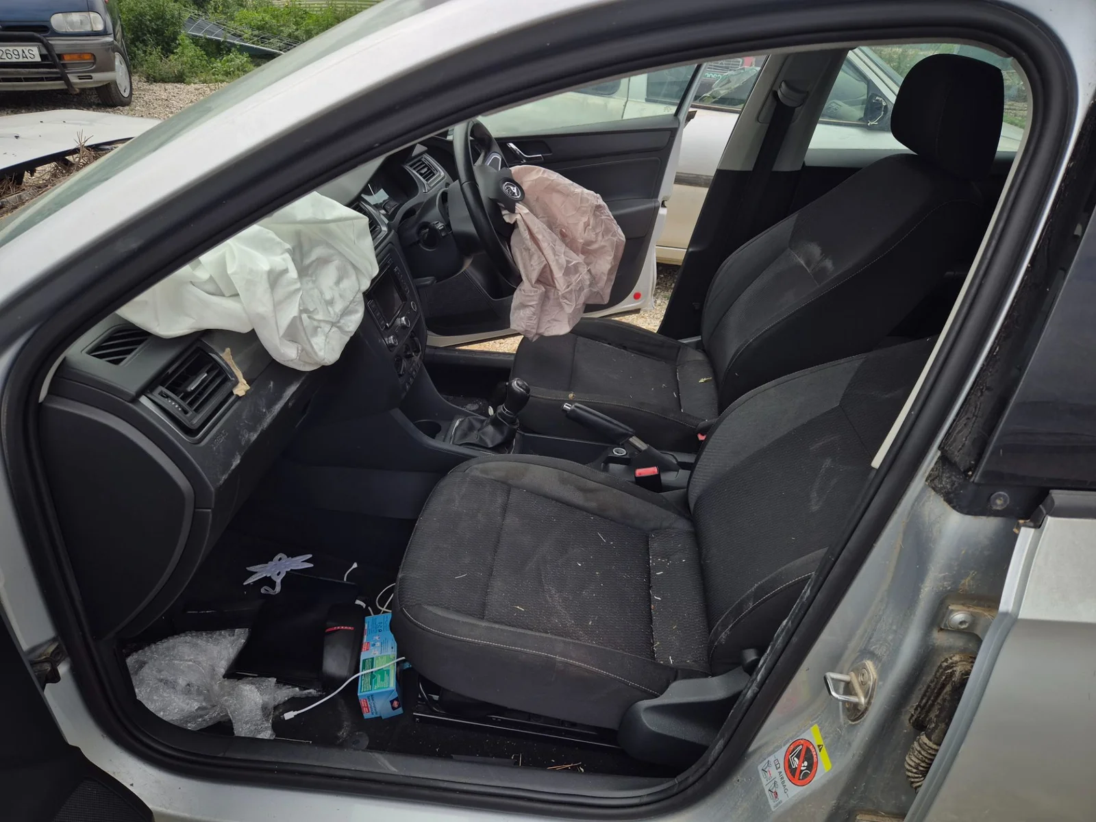 Foto de RETROVISOR INTERIOR SKODA RAPID (NH) 1.2 8V TSI (86 CV / 63 KW)