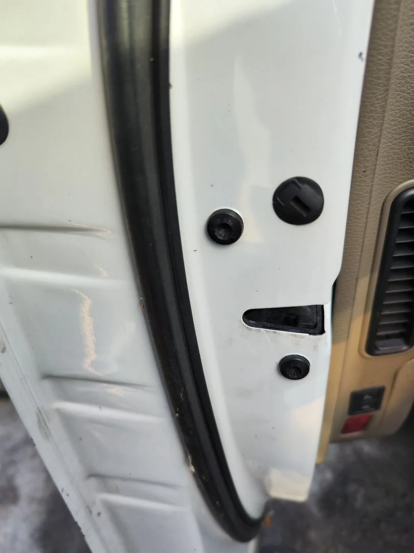 Foto de CERRADURA PUERTA DELANTERA IZQUIERDA AUDI Q7 (4L) 3.0 V6 24V TDI (233 CV / 171 KW)