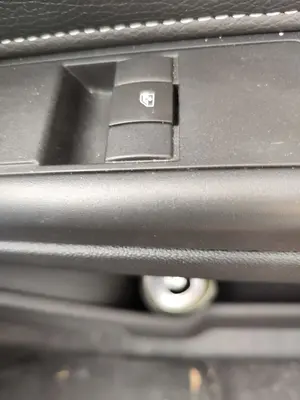 Foto de MANDO ELEVALUNAS DELANTERO DERECHO OPEL ASTRA H BERLINA 1.7 16V CDTI (110 CV / 81 KW)