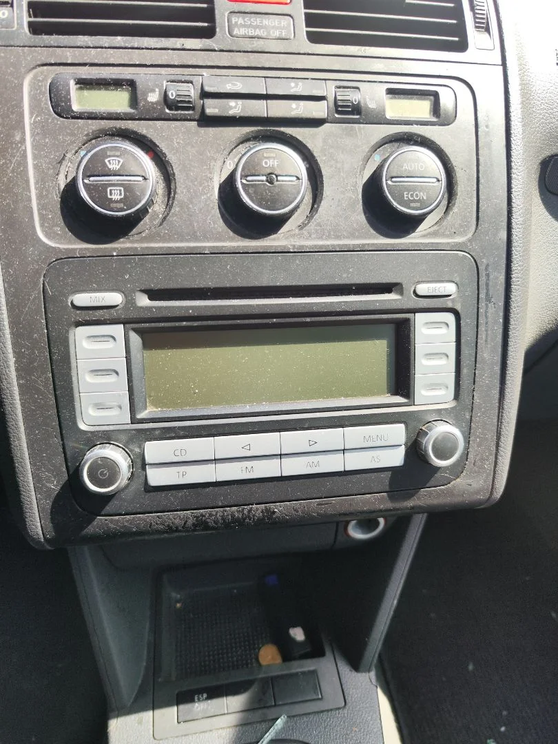 Foto de SISTEMA AUDIO / RADIO CD VOLKSWAGEN TOURAN (1T1) 1.9 TDI (105 CV / 77 KW)