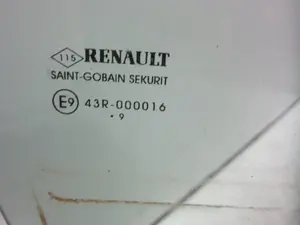 Foto de LUNA DELANTERA DERECHA RENAULT KADJAR 1.3 TCE (159 CV / 117 KW) referencia 43R000016 foto 3