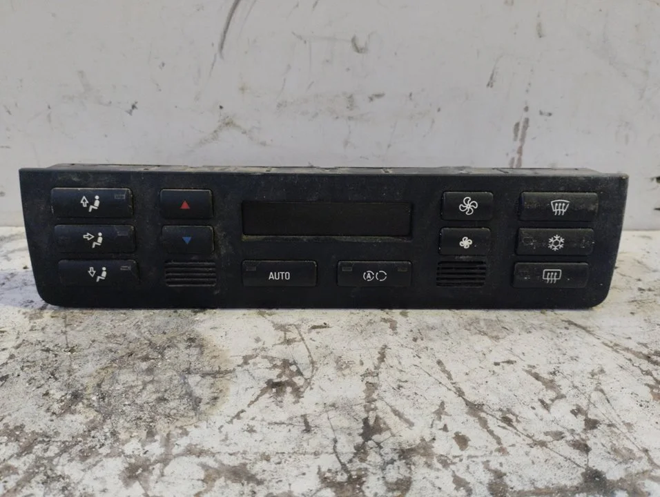 Foto de MANDO CLIMATIZADOR BMW SERIE 3 BERLINA (E46) 2.0 16V Diesel CAT (150 CV / 110 KW) referencia 64114126707
