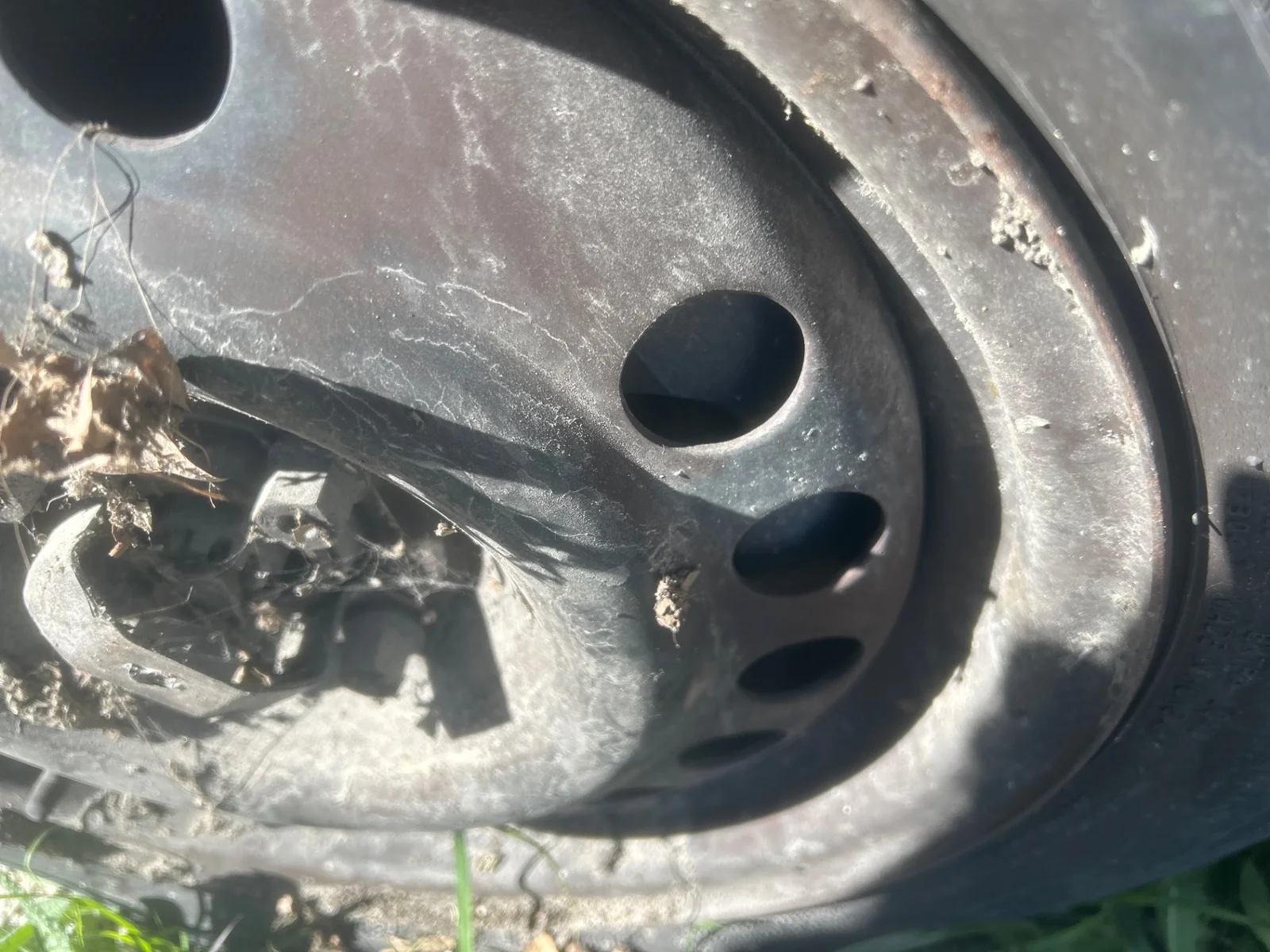 Foto de PINZA DE FRENO TRASERA DERECHA OPEL MERIVA 1.6 16V (101 CV / 74 KW) referencia 93179159