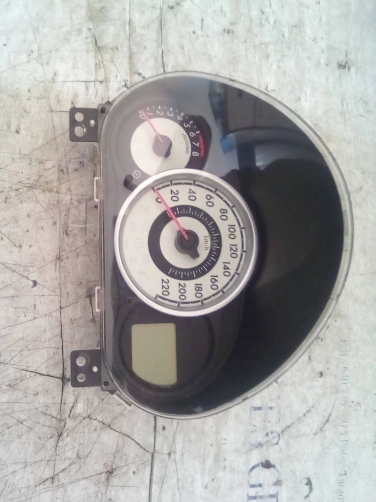 Foto de CUADRO INSTRUMENTOS MAZDA 2 BERLINA (DE) 1.3 16V CAT (75 CV / 55 KW) referencia AMDF73C