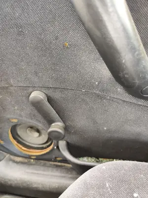 Foto de MANETA ELEVALUNAS TRASERA DERECHA OPEL VECTRA B BERLINA 2.0 DTI (101 CV / 74 KW)