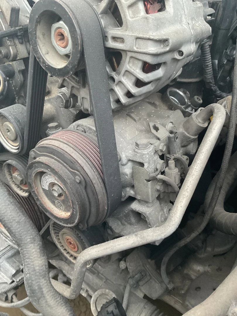 Foto de COMPRESOR AIRE ACONDICIONADO BMW SERIE 1 BERLINA (E81/E87) 2.0 Turbodiesel CAT (143 CV / 105 KW)