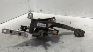 Foto de PEDAL EMBRAGUE FORD FOCUS BERLINA (CEW) 1.0 EcoBoost CAT (125 CV / 92 KW) referencia BV617B633GG