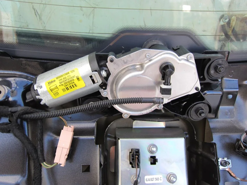 Foto de MOTOR LIMPIA TRASERO SEAT LEON (1P1) 1.6 TDI (105 CV / 77 KW) referencia 1P0955711
