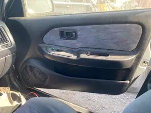 Foto de GUARNECIDO PUERTA DELANTERA DERECHA NISSAN ALMERA (N15) 2.0 Diesel (75 CV / 55 KW)