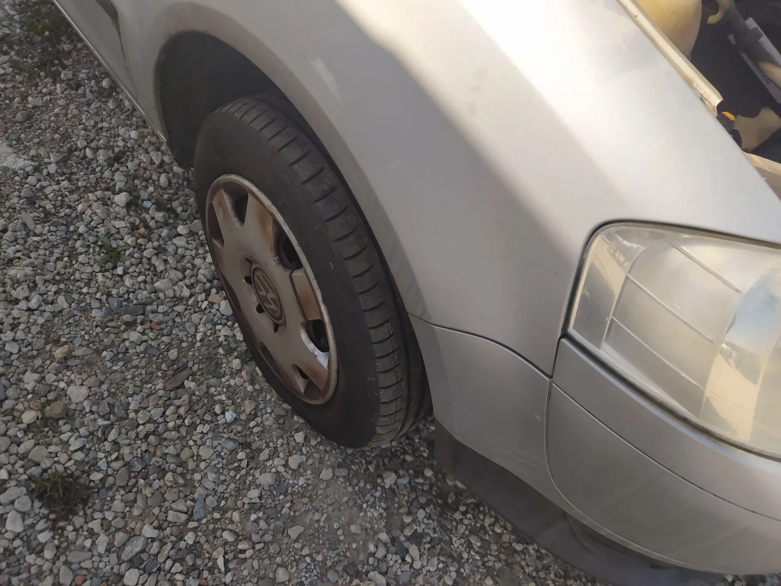 Foto de PINZA DE FRENO DELANTERA DERECHA VOLKSWAGEN FOX (5Z1)(04.2005) 1.4 (75 CV / 55 KW) referencia 1K0615124D