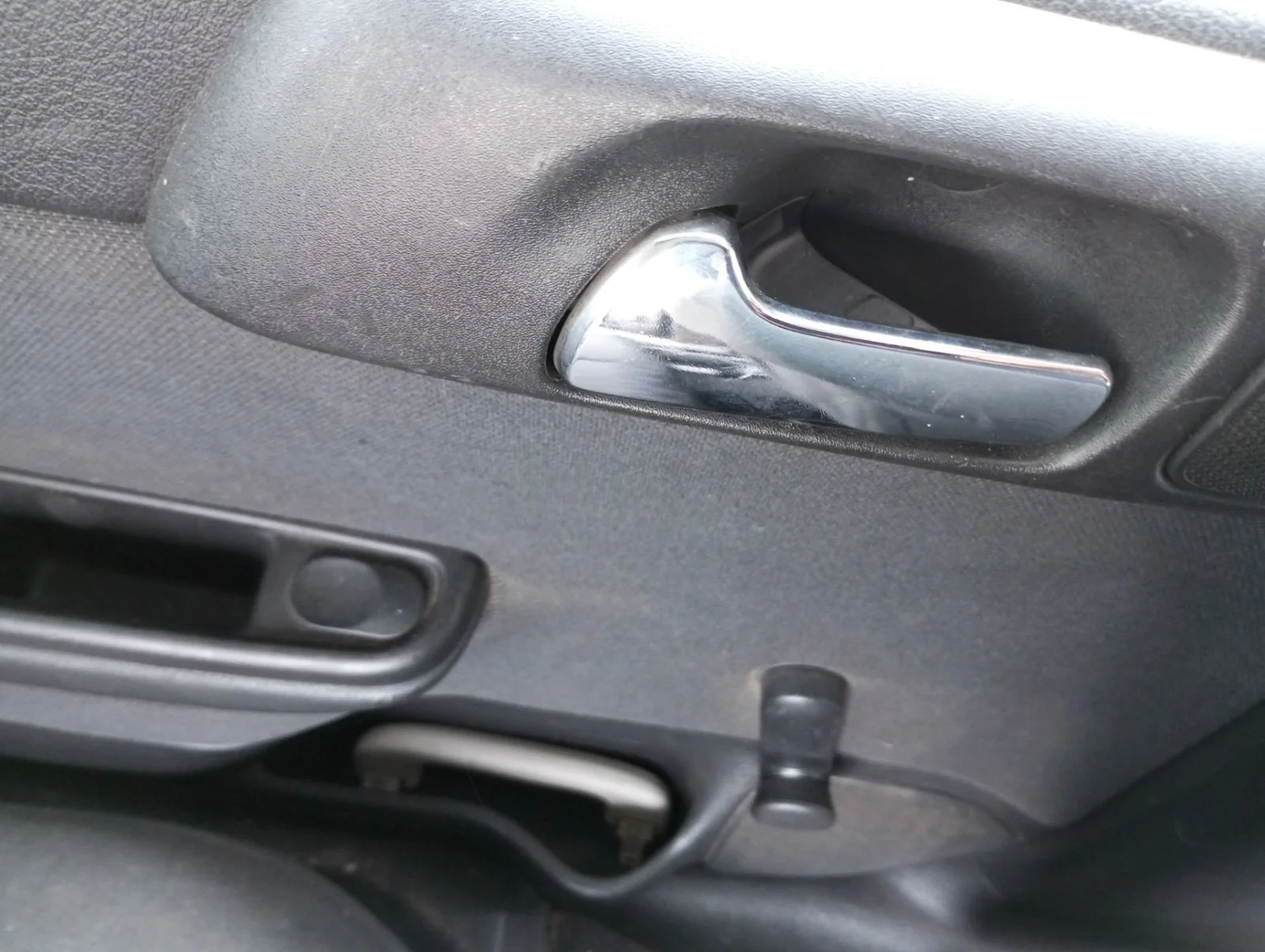 Foto de MANETA ELEVALUNAS TRASERA IZQUIERDA OPEL ASTRA G BERLINA 1.6 CAT (Z 16 SE / L55) (84 CV / 62 KW)